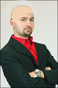 Bald Daniel Negreanu 