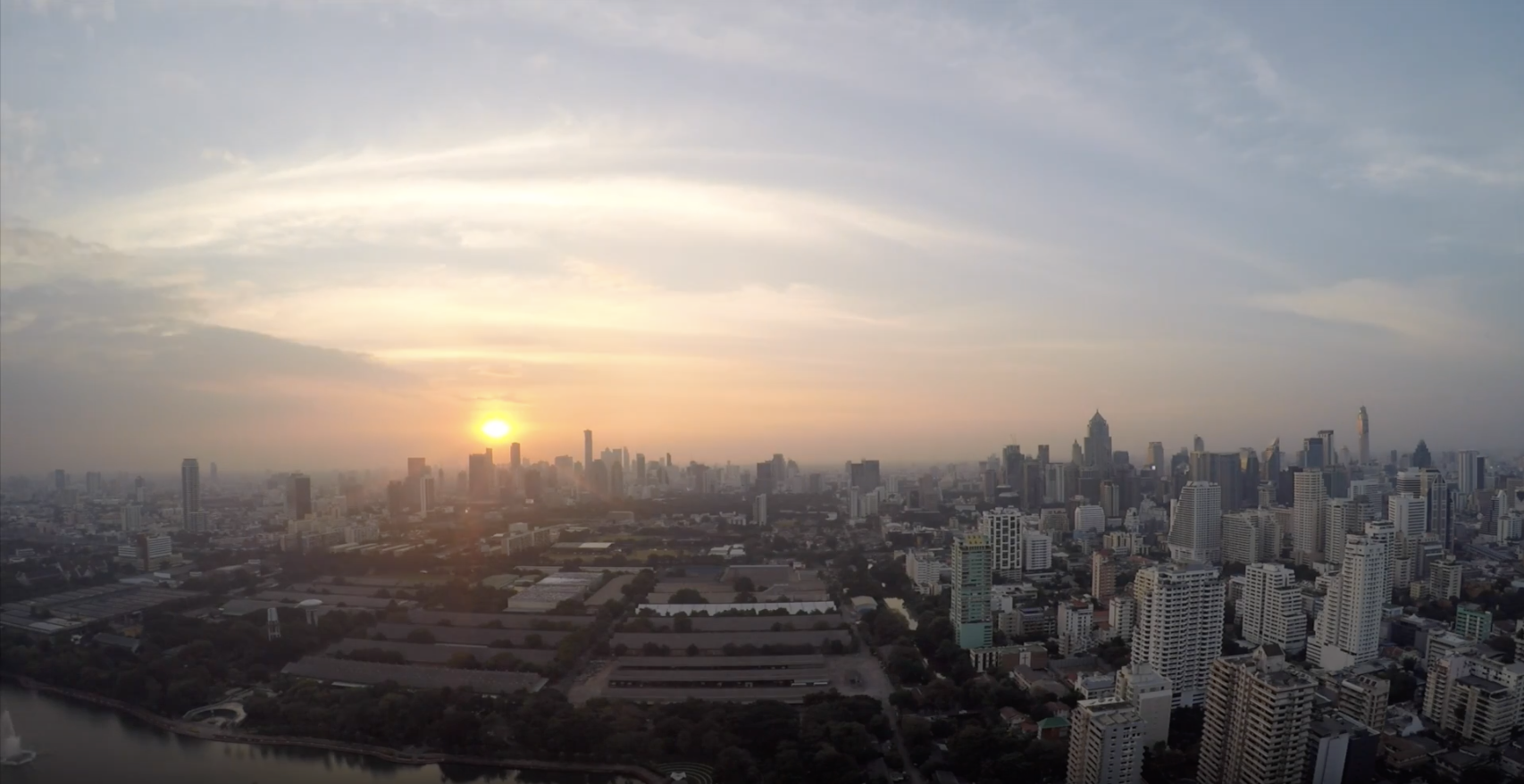 Bangkok Comes Alive at Night